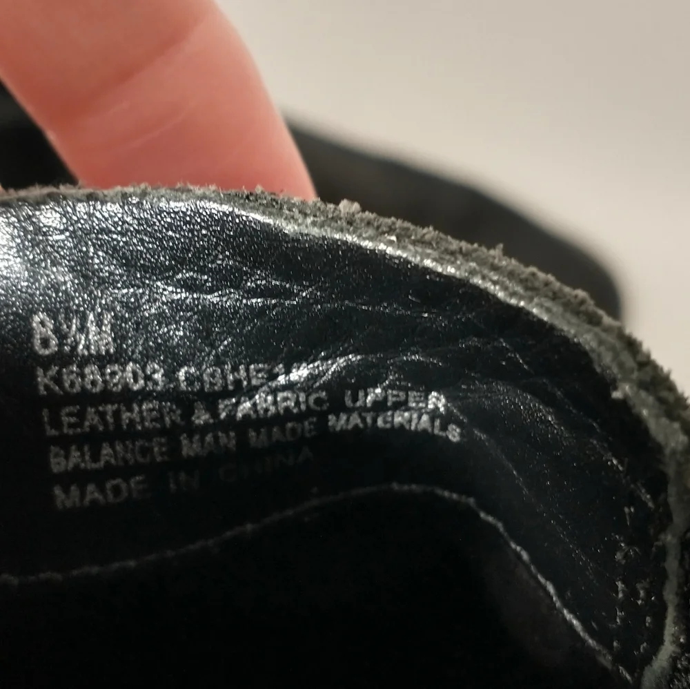LIKE NEW Kork-Ease Kama Leather Chelsea Boot, Black, Women's Size 8.5,‎ Rocker